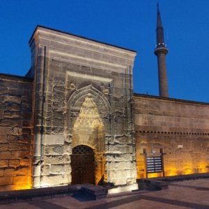 Hunat Hatun Külliyesi